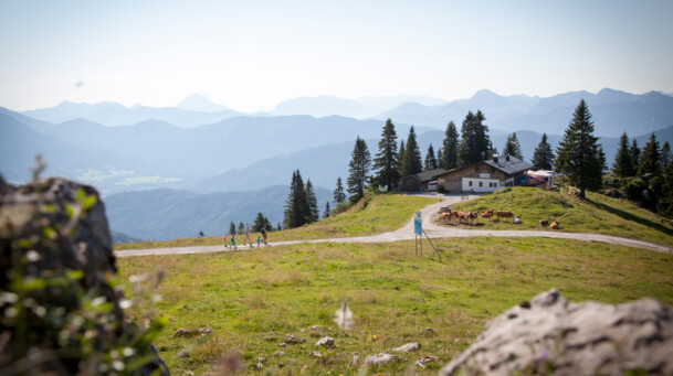Aussicht vom Brauneck auf die umliegenden Berge