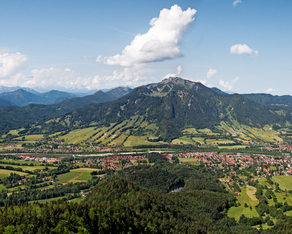 Panoramablick auf Lenggries, Brauneck und den Isarwinkel